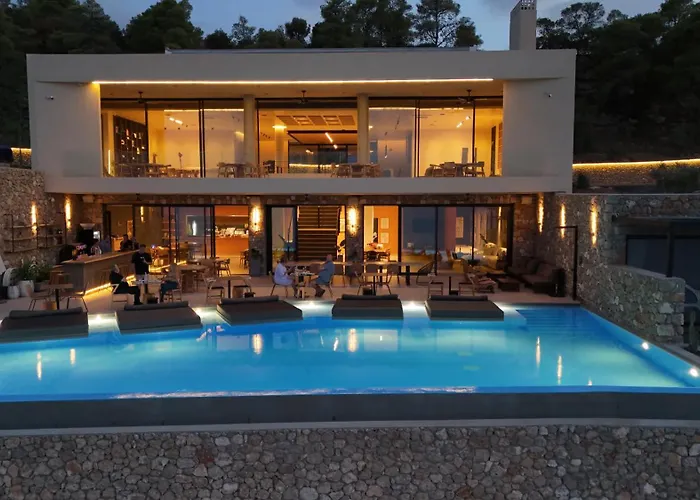 ​Le Grand Bleu Resort
