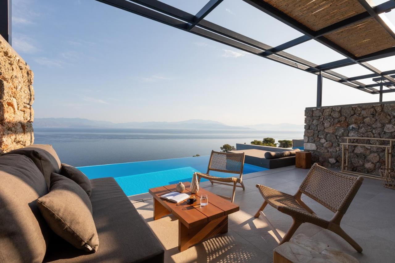 ​le Grand Bleu Δερβένι