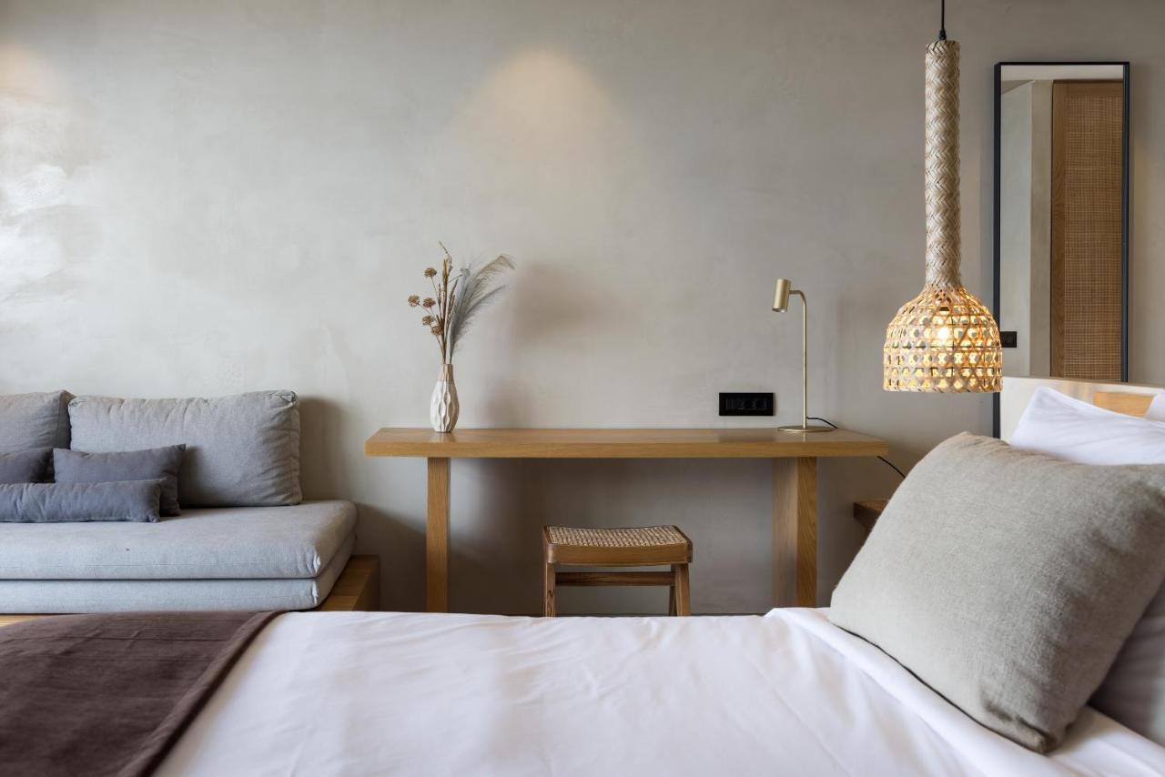 Hotel ​le Grand Bleu Derveni
