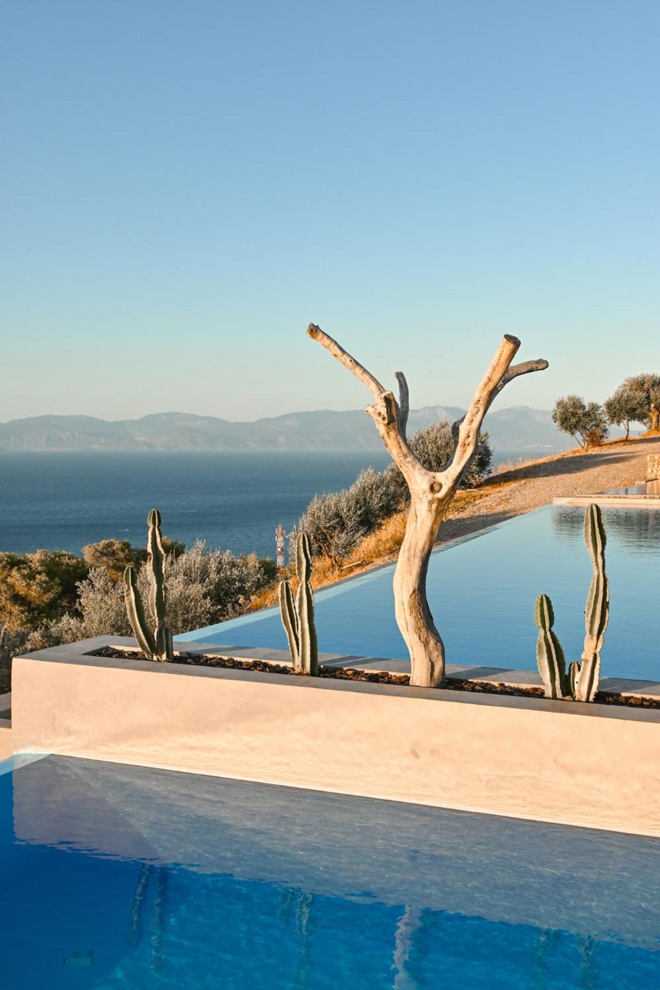 Hotel ​le Grand Bleu 5*